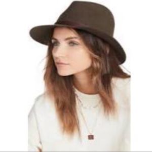 STEFENO WOMEN’S CRUSHABLE HAT.SIZE LARGE